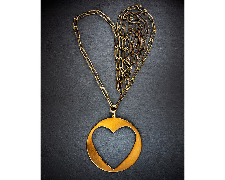 Heart Cut Out Pendant Necklace