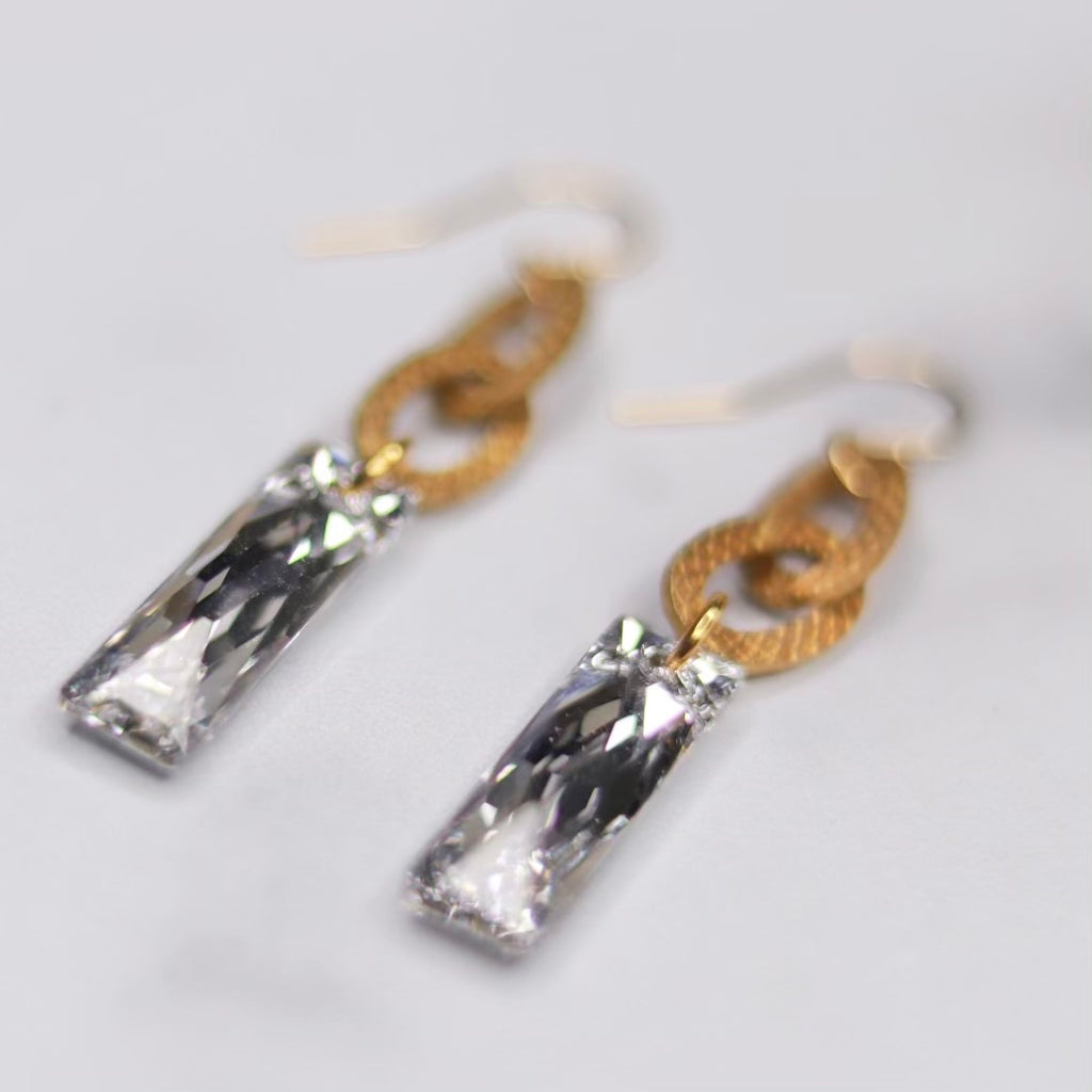 Etched Oval Chain and Rectangle Swarovski Crystal Earrings   NEW