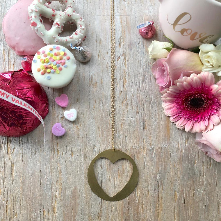 Heart Cut Out Pendant Necklace